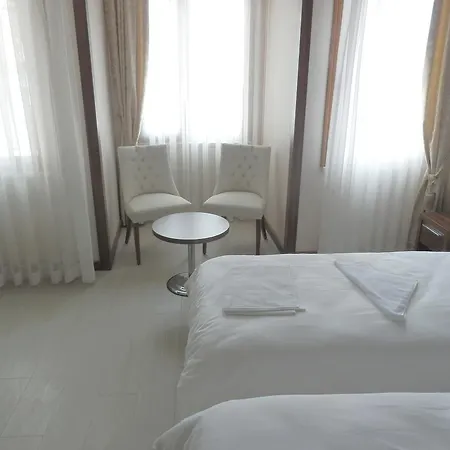 Angelos Home Hotel Apartament *